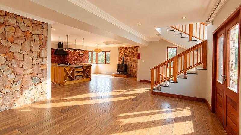 5 Bedroom Property for Sale in Xanadu North West